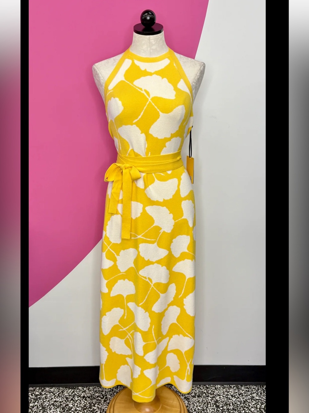 Diane Von Furstenberg for Target Halter Tie Neck Yellow
Sweaterknit Dress Size M - Picture 3 of 6